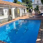 -pool - At 300 וילה מארבלה