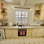 -pool - At 300 Марбелья