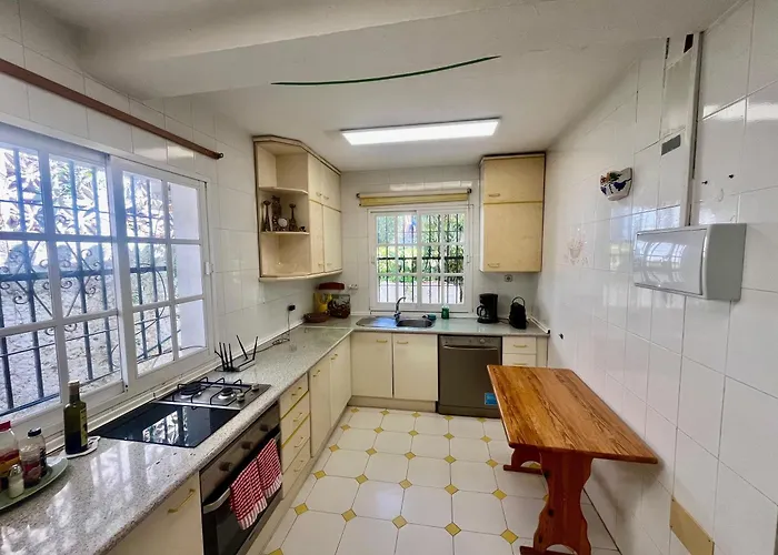 -pool - At 300 * Marbella